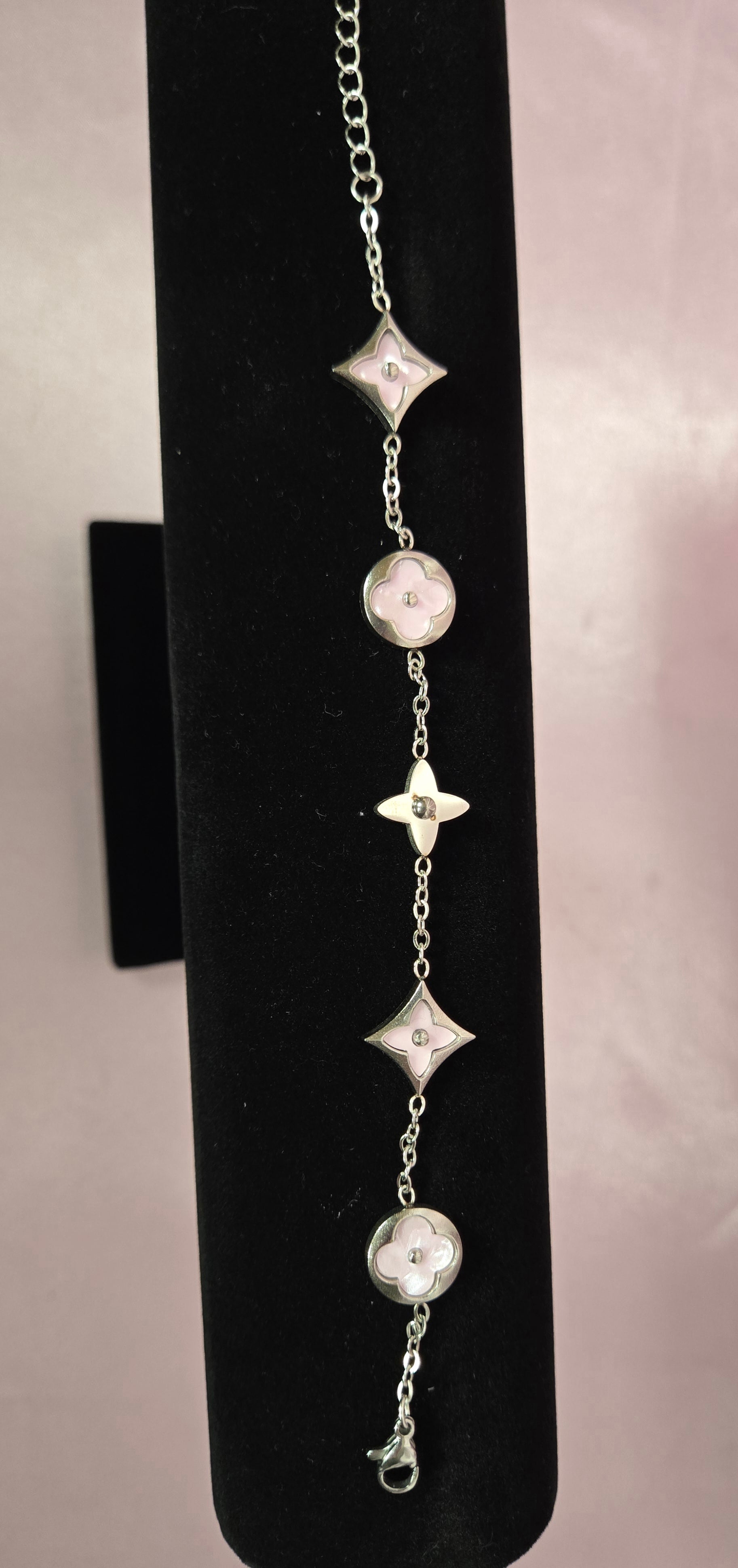 Lux Inspired Pink Floral Jewelry Set | Necklace Bracelet &amp; Adjustable Rings